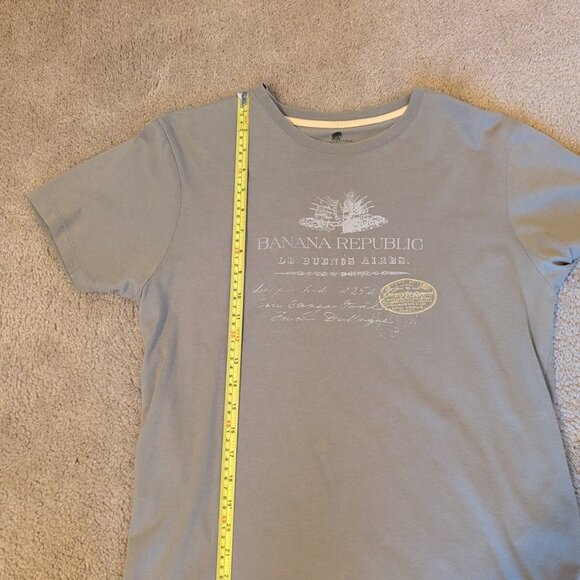 Banana Republic Men's Tee - Picture 5 of 5